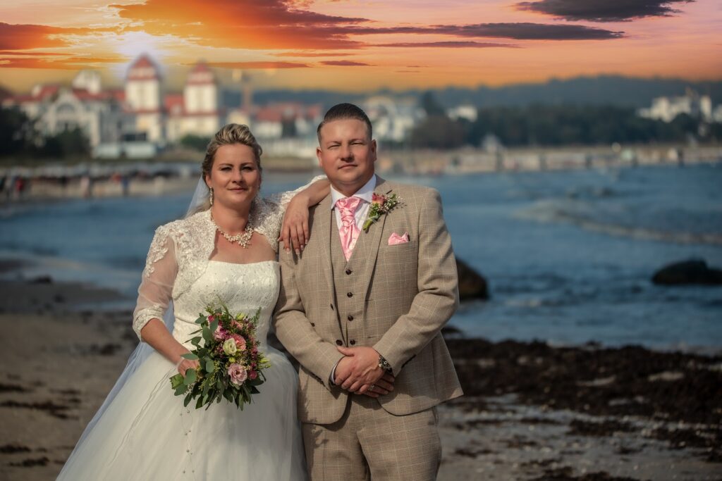 Hochzeitsfotograf Rügen, fotograf Binz, Rettungsturm heiraten Müther Turm
